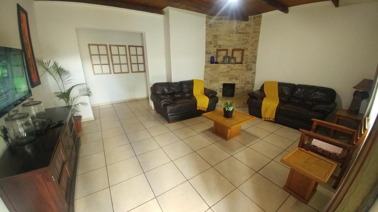 Four Seasons Self-Catering Guest House Graskop Extérieur photo