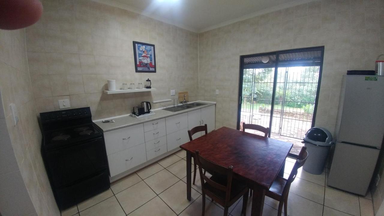 Four Seasons Self-Catering Guest House Graskop Extérieur photo
